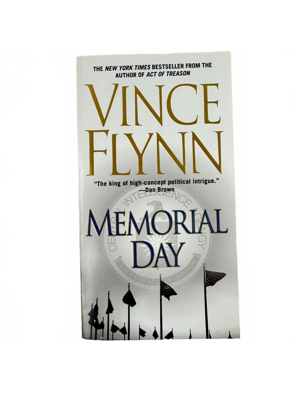 Memorial Day by Vince Flynn (paperback)